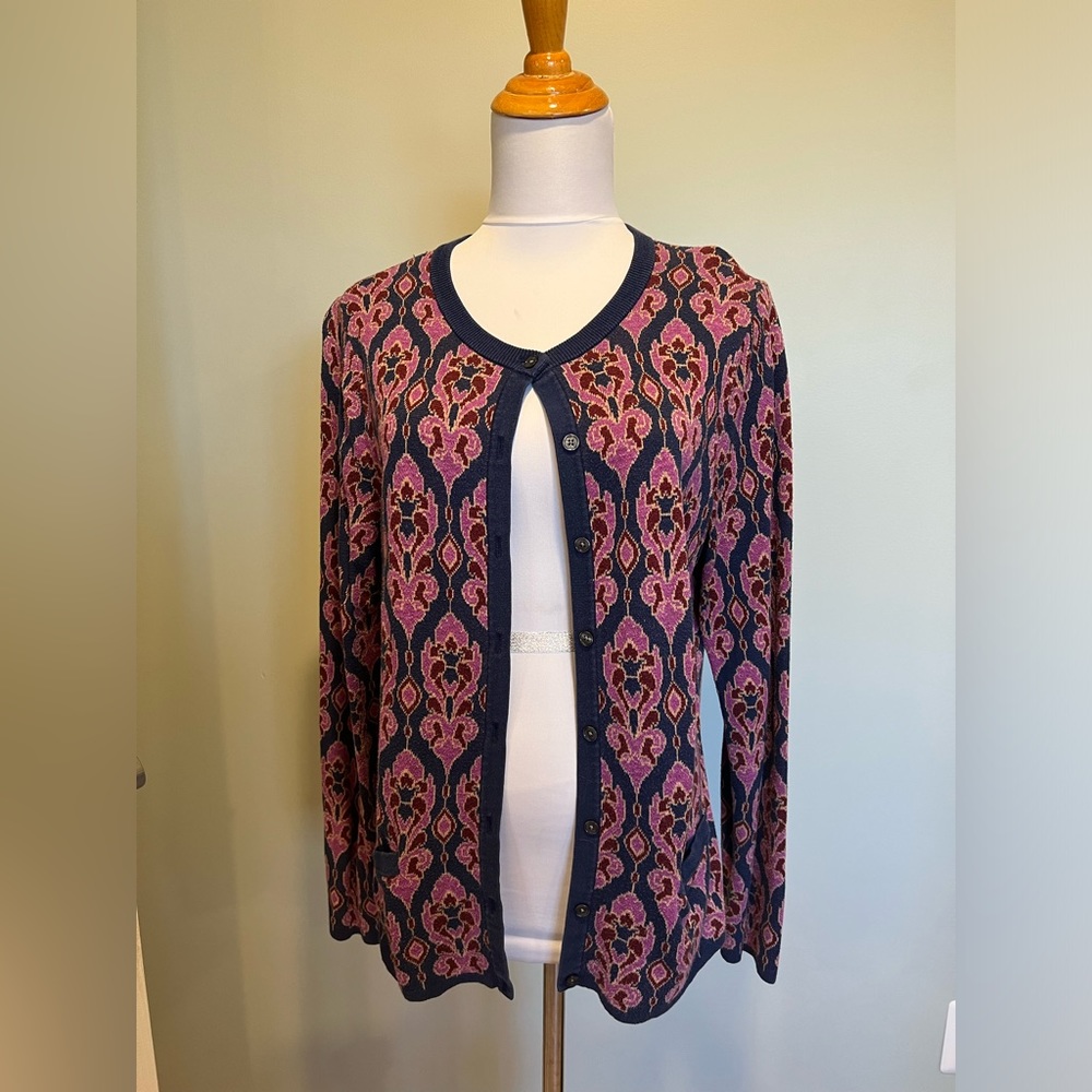 Super cute pink and navy blue button down cardigan by Land’s End Medium M pocket